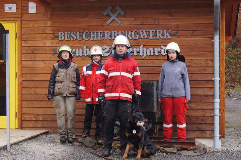 Rettungshunde in der Grube Silberhardt