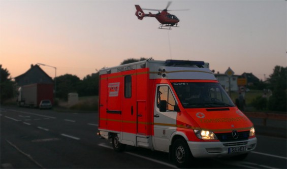 Rettungshubschrauber Krankenwagen