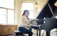 ZEITklang – Klavierkonzerte: Tag der Amateur-Pianisten bei kabelmetal