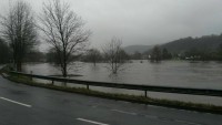Hochwasser im Rhein-Sieg-Kreis – zahlreiche Straßen bereits gesperrt – Pegel steigend