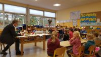 Bundesweiter Vorlesetag: Landtagsabgeordneter Schlömer las für Kindern in Windeck, Seelscheid, Hennef und Lohmar