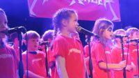 Mitmachkonzert der metalkinder – Young-Hope-Kids Chor –  in der Halle kabelmetal am 17.12.2017