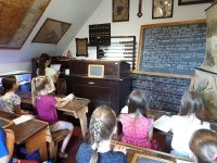 Erster „Grundschultag“ im Museumsdorf in Altwindeck – lebendige Geschichte!