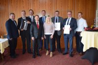 Volksbank Hamm/Sieg eG: Ehrung von Aufsichtsratsvorsitzendem und Vorstand