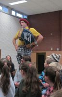 Bodenbergschule Schladern: Clown Francesco besucht die Bodenbergschule