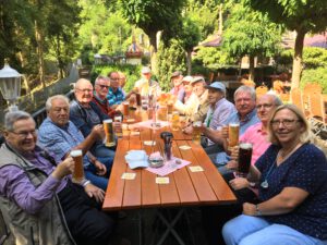 20 Jahre gemeinsames Turnen und Wandern in der Herrengymnastik-Gruppe der SG Niederhausen-Birkenbeul