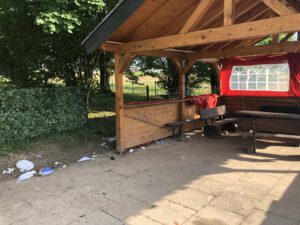 Vandalismus rund um die Schutzhütte in Pracht – Randalierer waren auch in der Schulstraße unterwegs