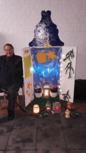 Advent-Törchen-Aktion in Leuscheid 2021:„Ein Adventtörchen fürs ökumenische Chörchen“