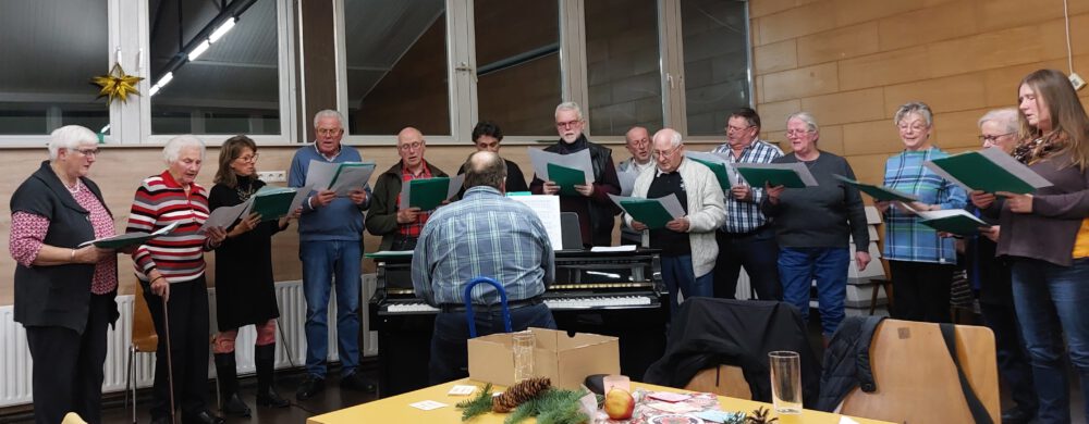 Singgemeinschaft Hoppengarten in Windeck auf Weihnachtstour