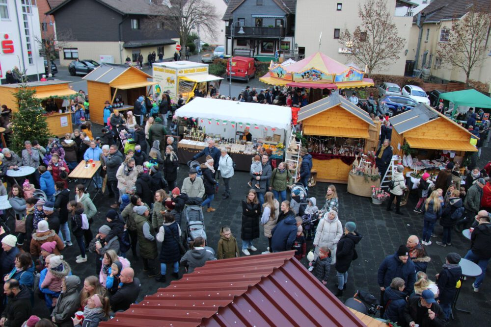 Weihnachtsmarkt in Hamm: Breites Kaufangebot, adventliche Stimmung und Musikbeiträge