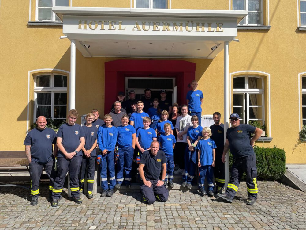Jugendfeuerwehr Hamm (Sieg) erlebt spannenden Berufsfeuerwehrtag