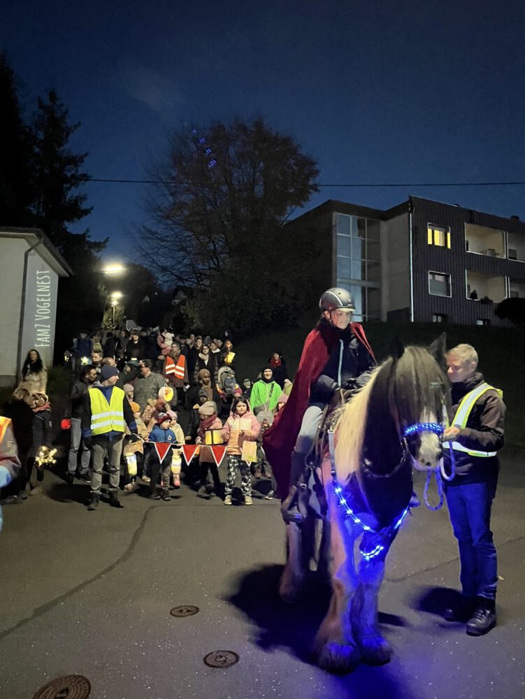 Laterne, Laterne, Sonne, Mond und Sterne… St. Martin im Familienzentrum Vogelnest