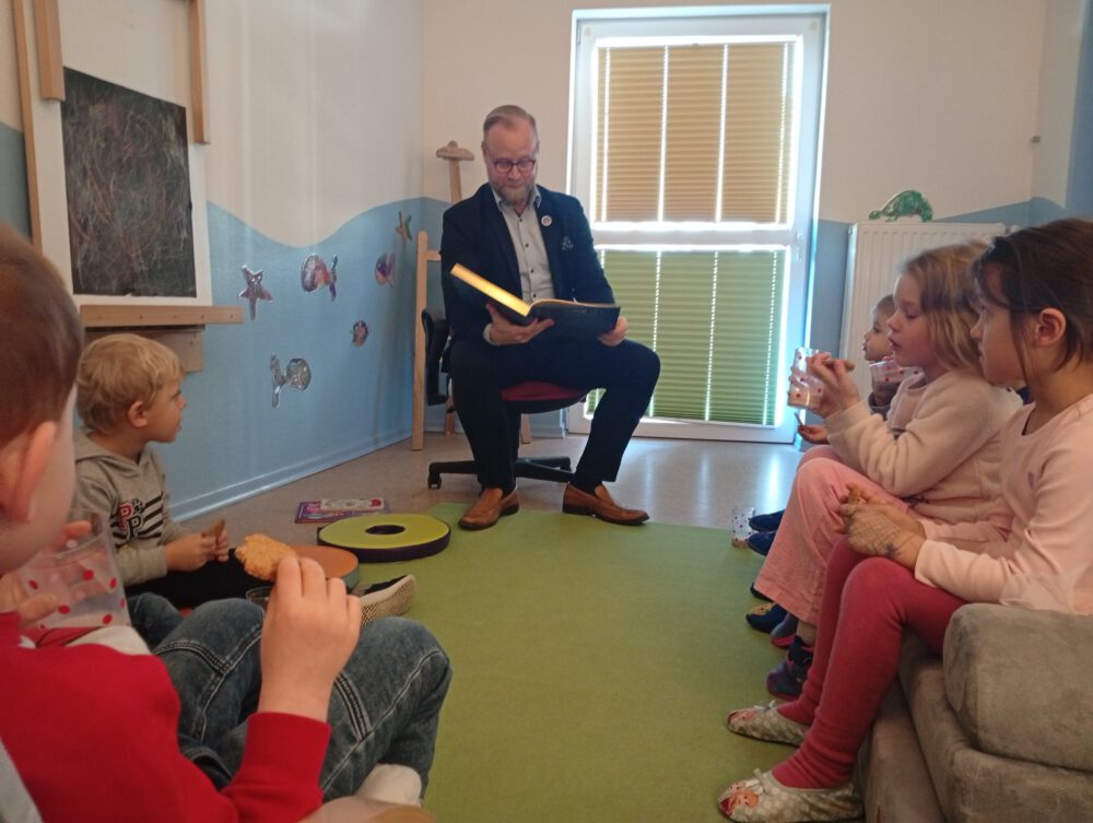 Besuch aus dem Rathaus brachte Märchenzauber